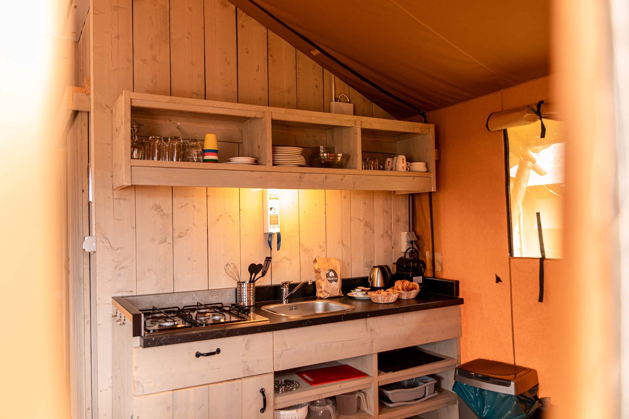 Glamping tent limburg 3 68a33af3f03eb